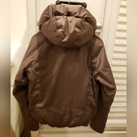 Women's Medium Northface Padma Bomber Jacket, Brown - Picture 2 of 12